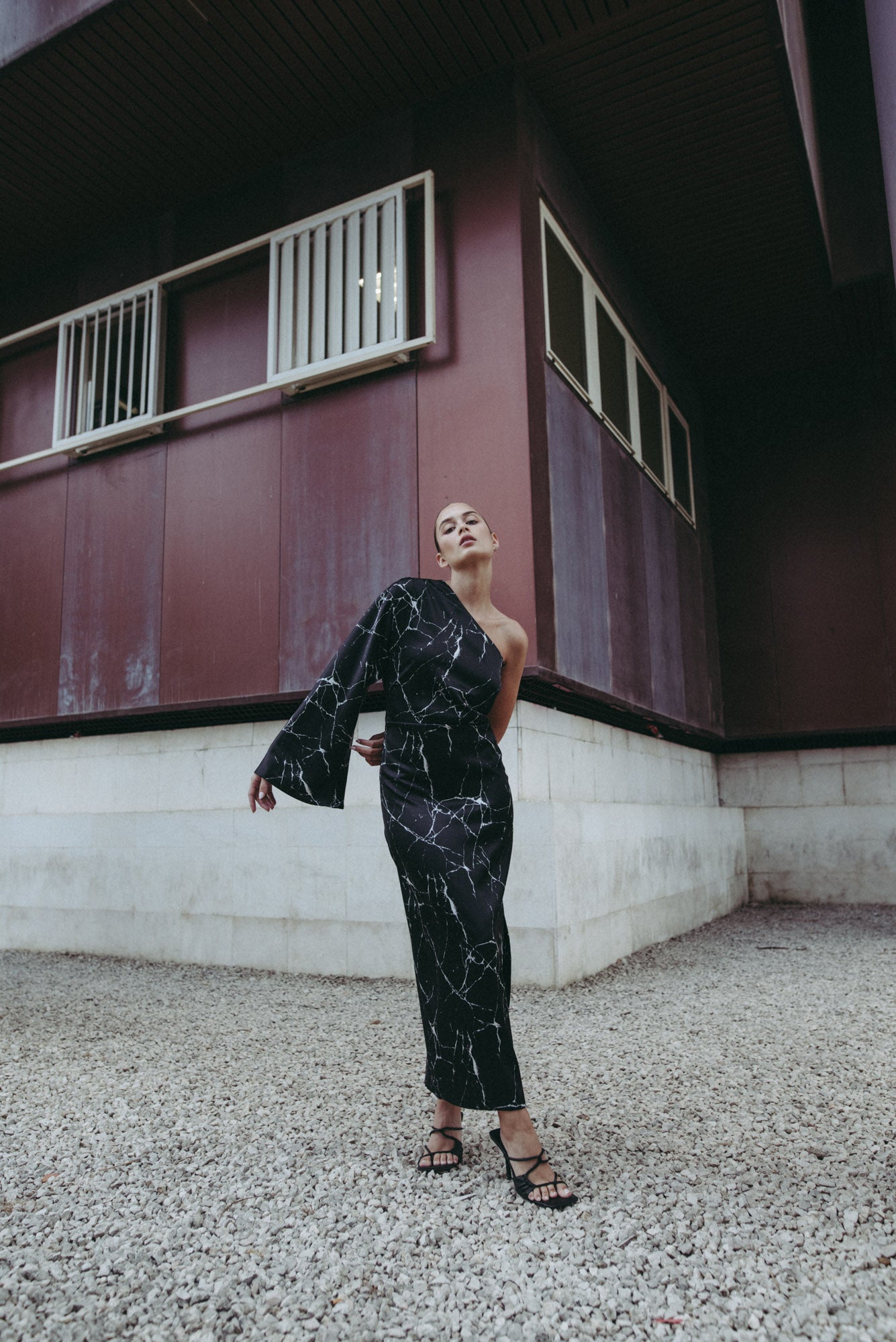 Vestido asimetrico estampado