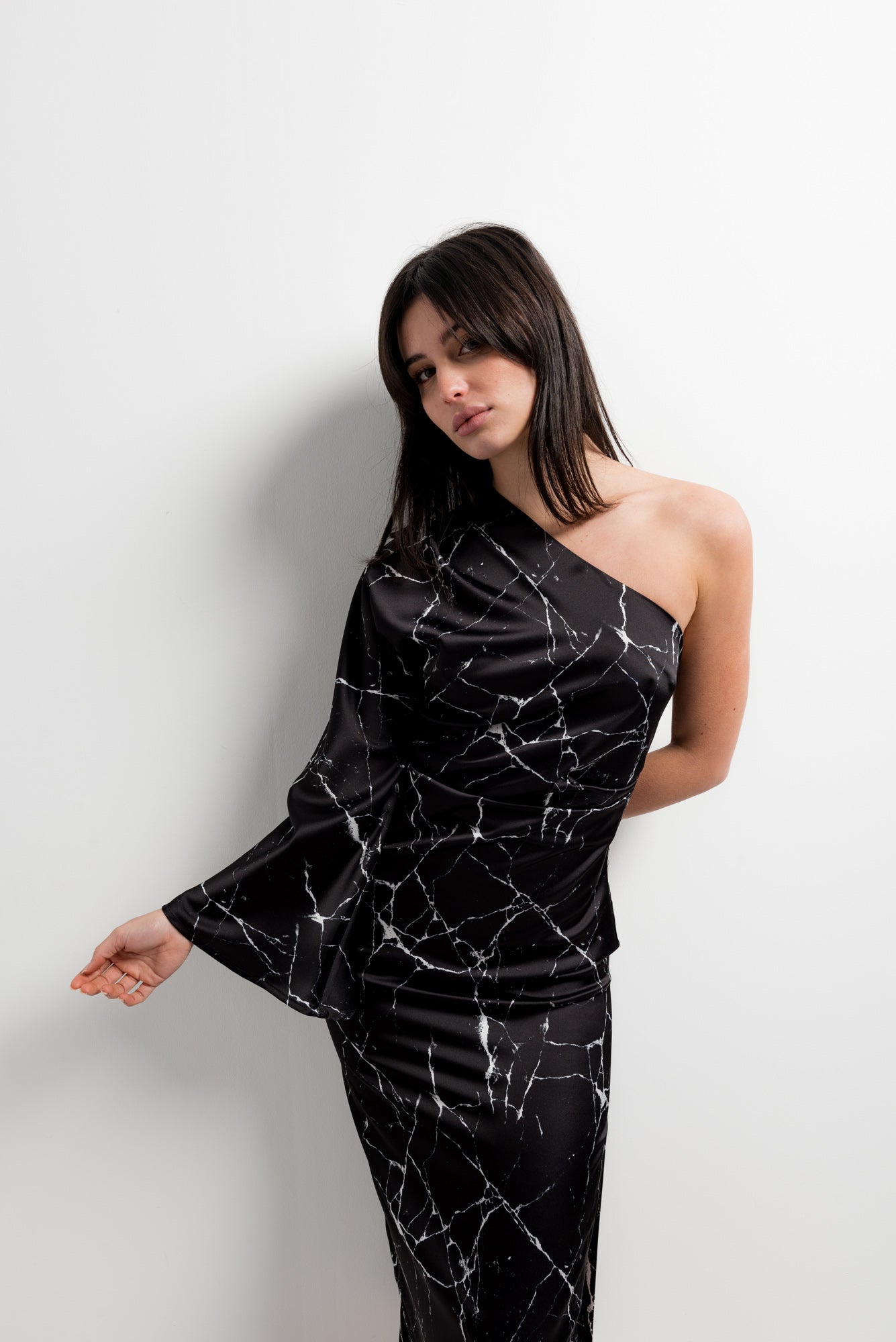 Vestido midi asimetrico
