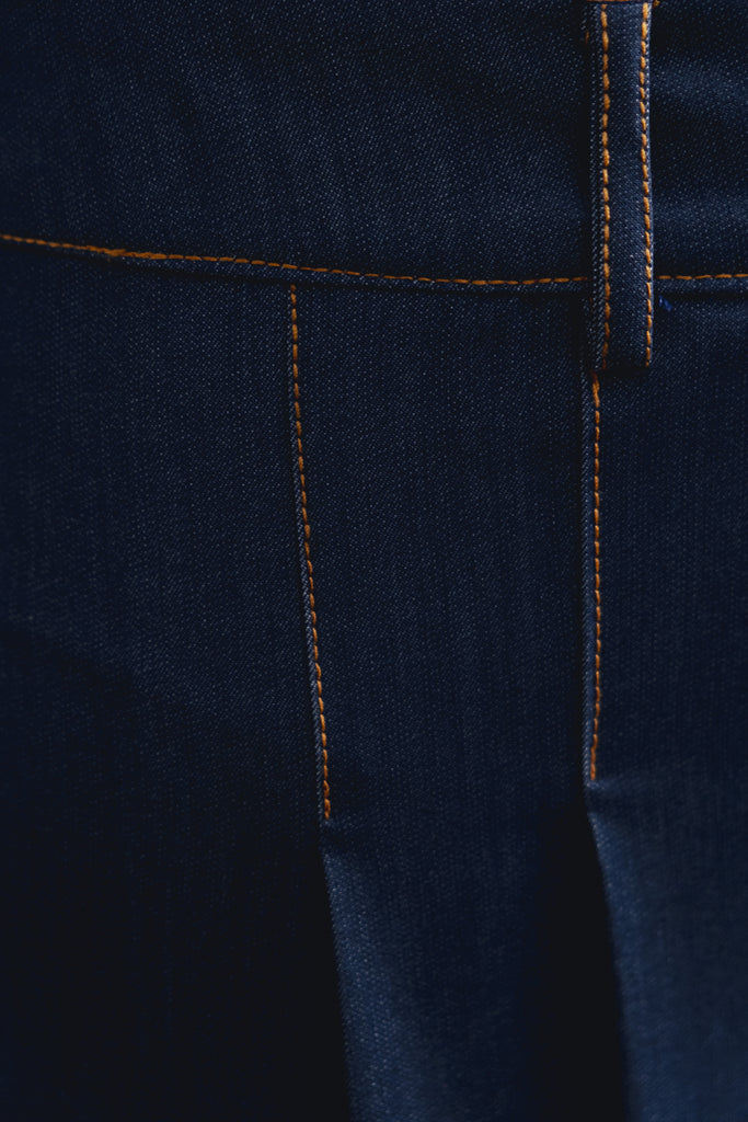 BERMUDA COM EFEITO JEANS FLUIDO