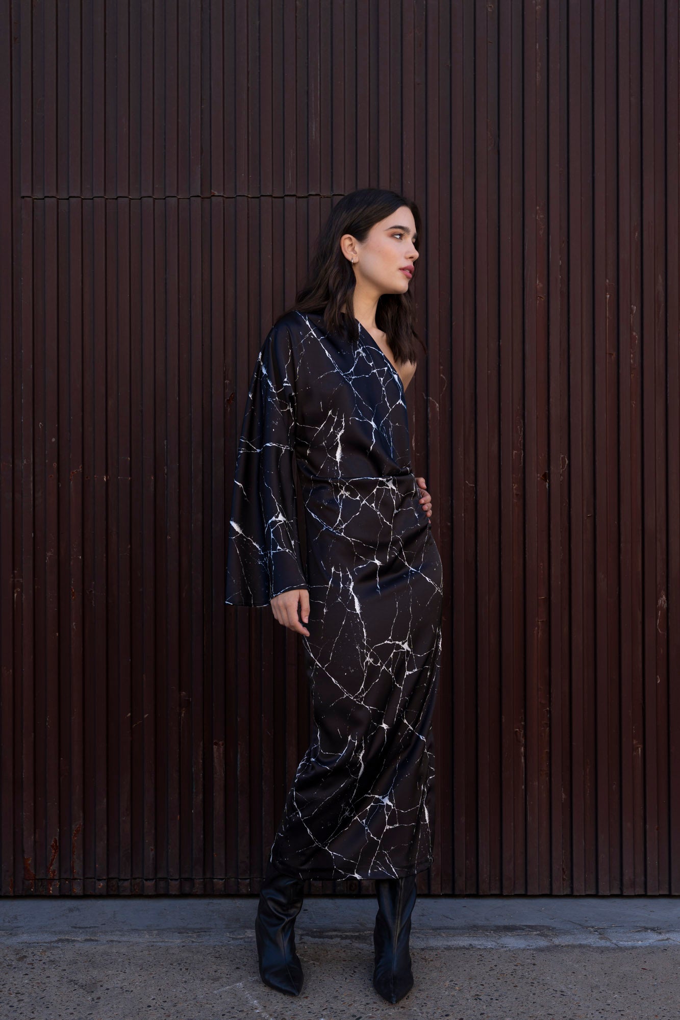 Vestido midi asimetrico