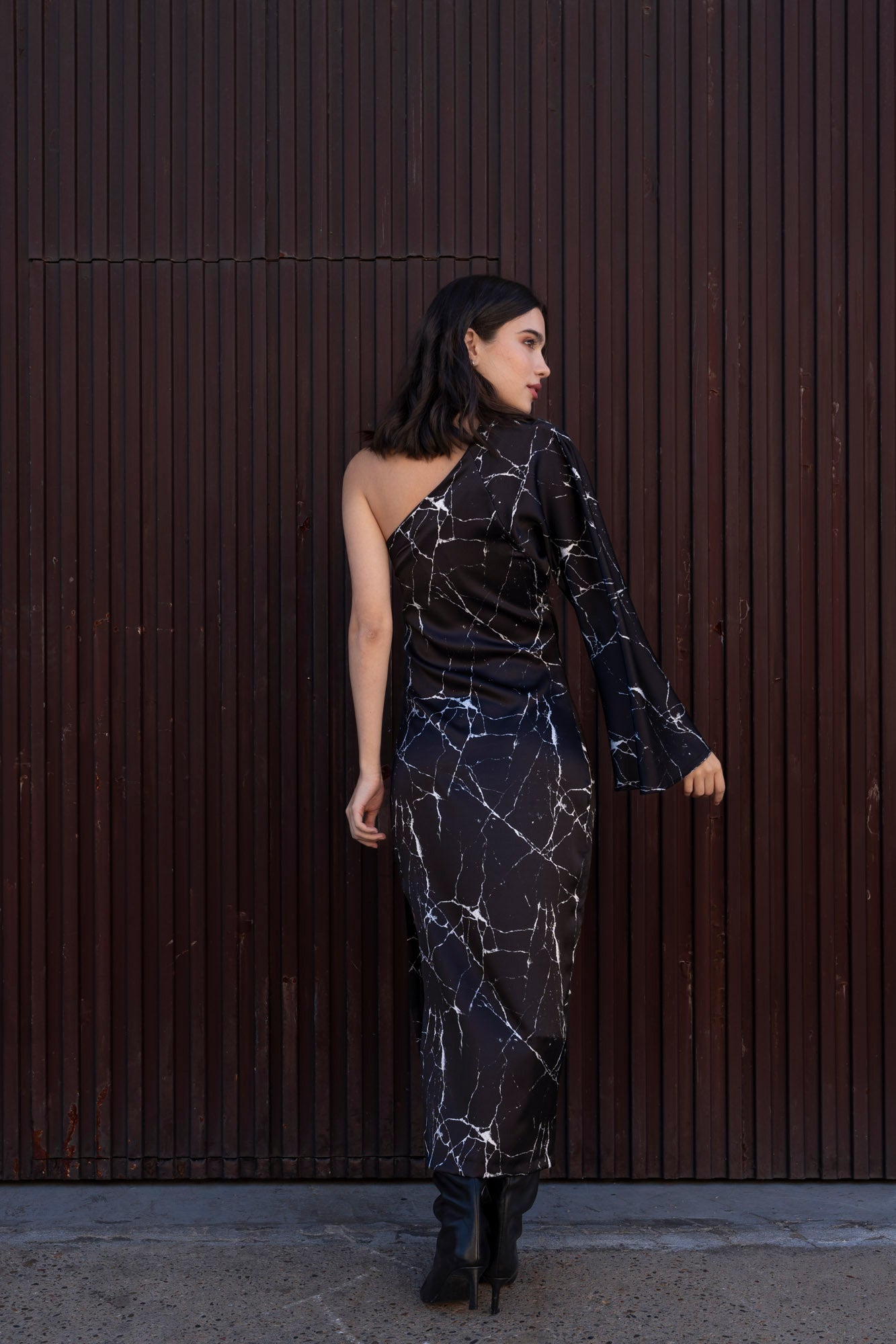 Vestido midi asimetrico
