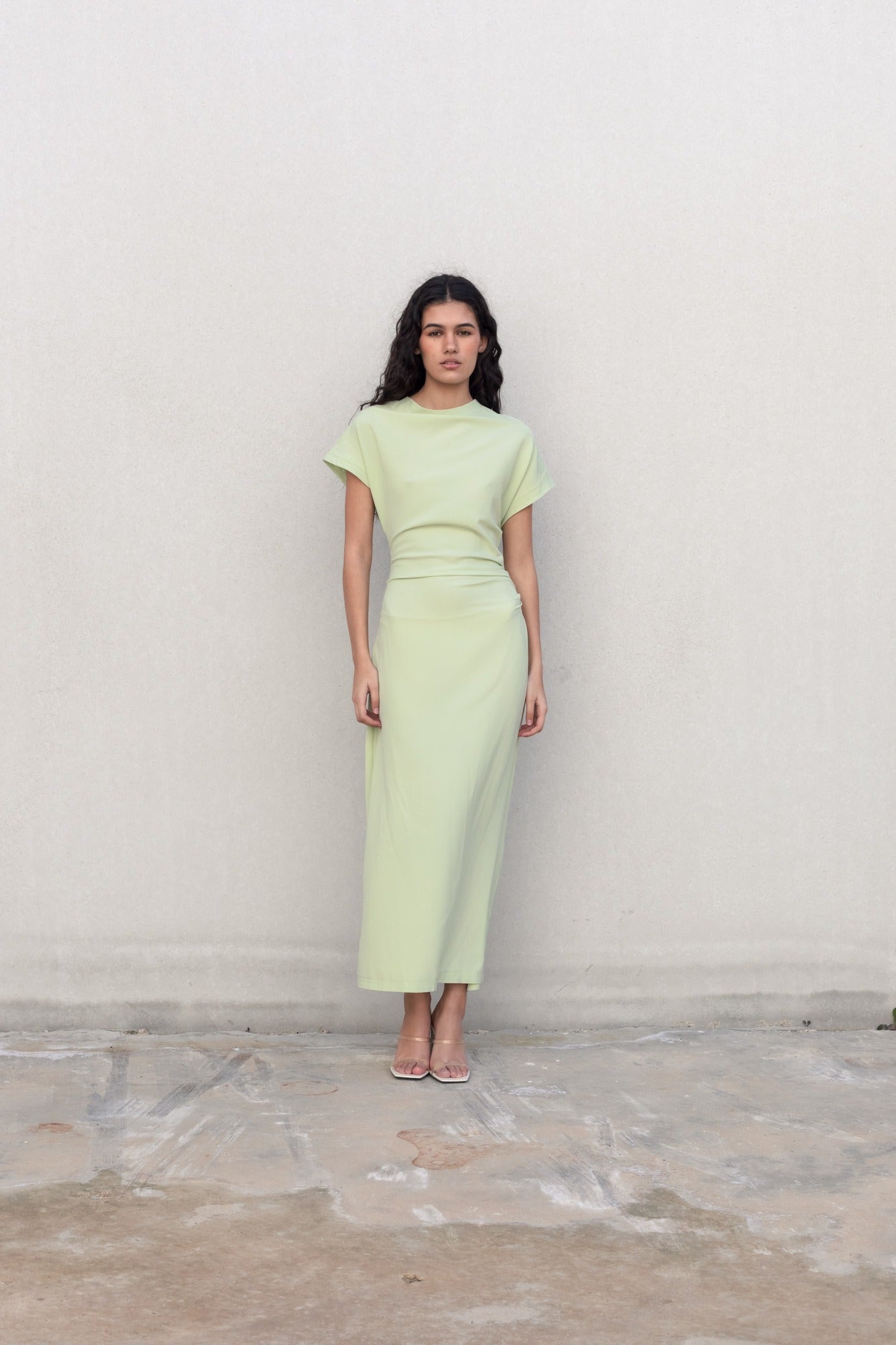 Vestido midi frunces
