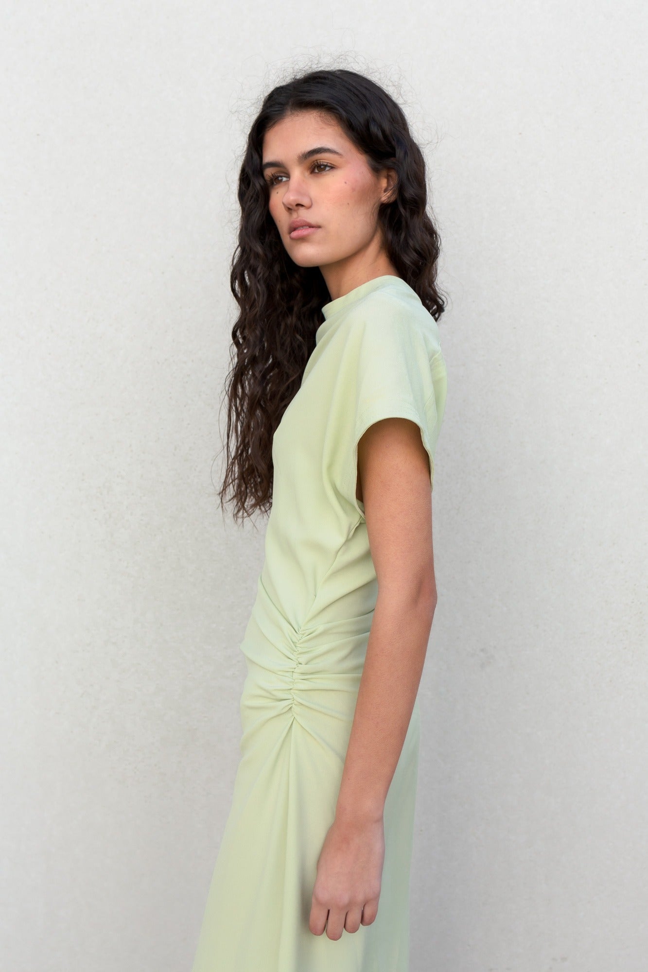 Vestido midi frunces