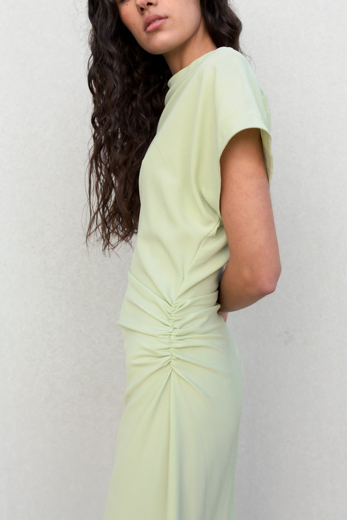 Vestido midi frunces