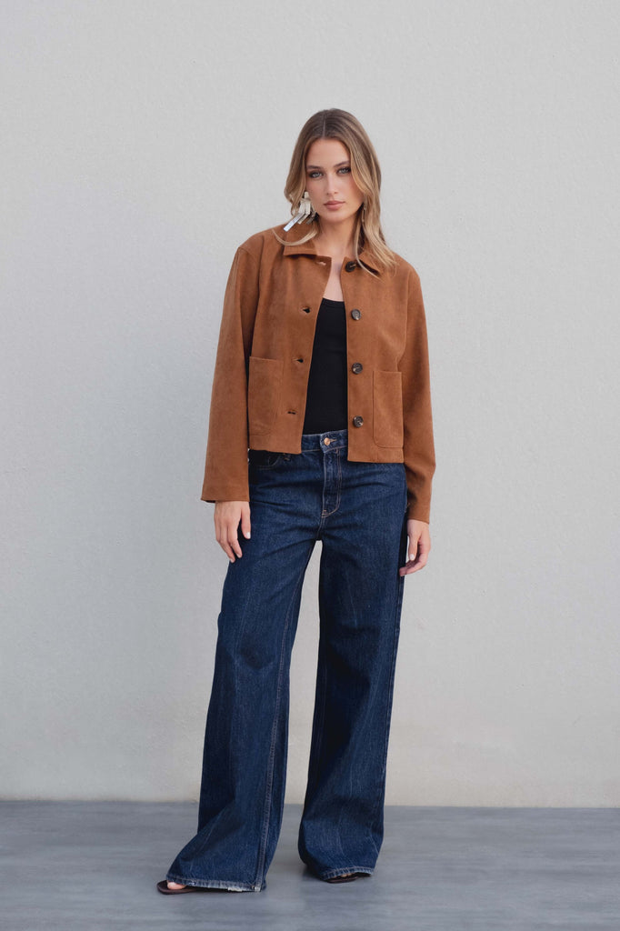 CASACO COM EFEITO DE CAMURÇA