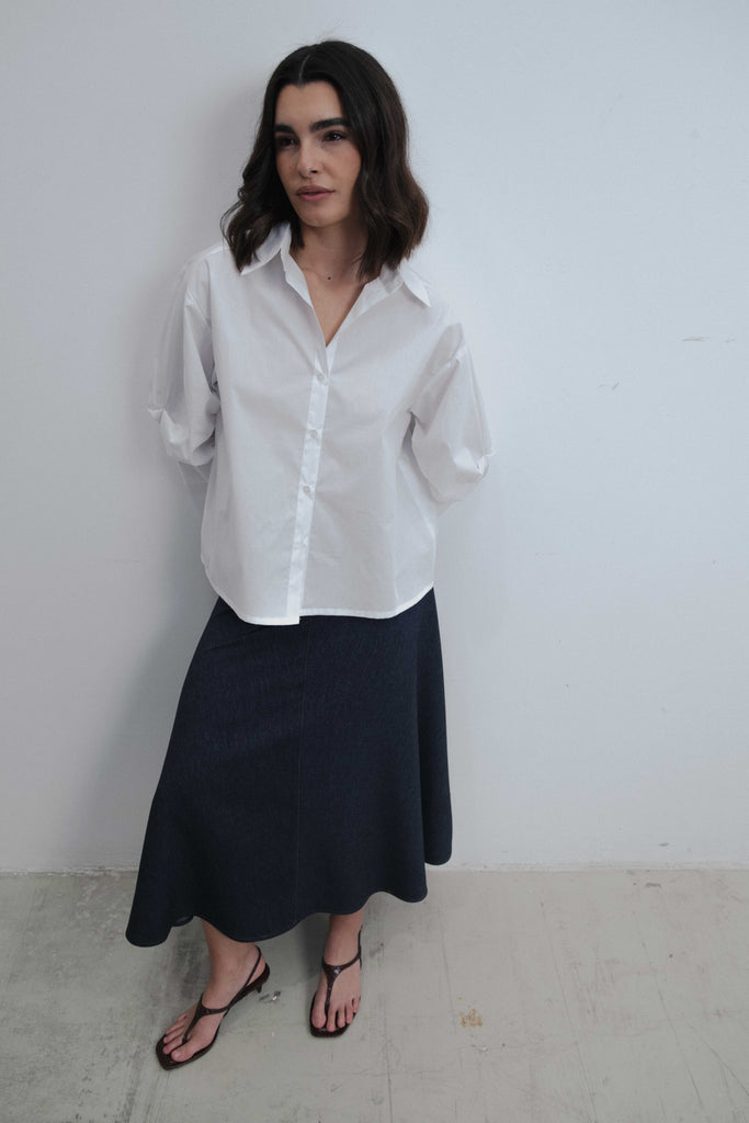 CAMISA COM MANGAS BUFANTES