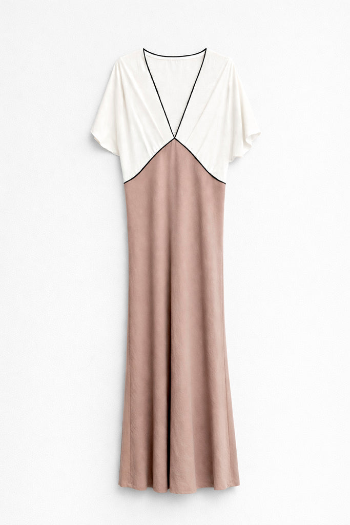 VESTIDO DE CETIM COM DETALHES EM CONTRASTE