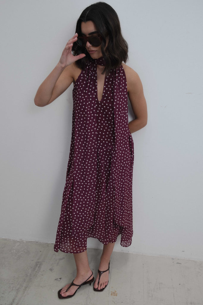 VESTIDO DE BOLINHAS COM LAÇO