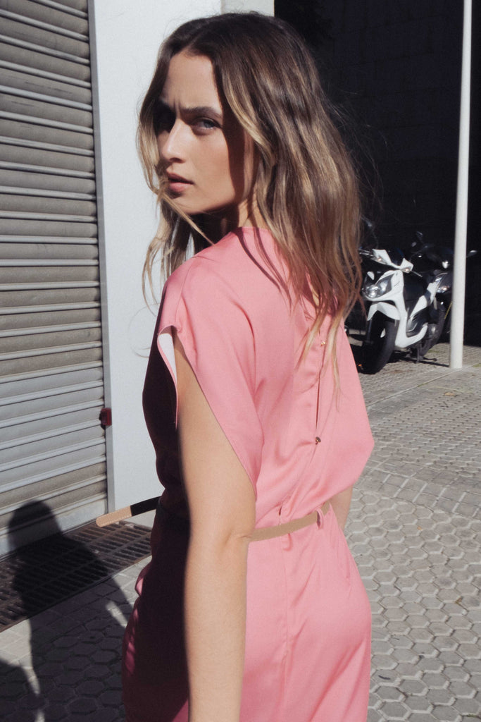 VESTIDO MIDI DE CETIM COM CINTO